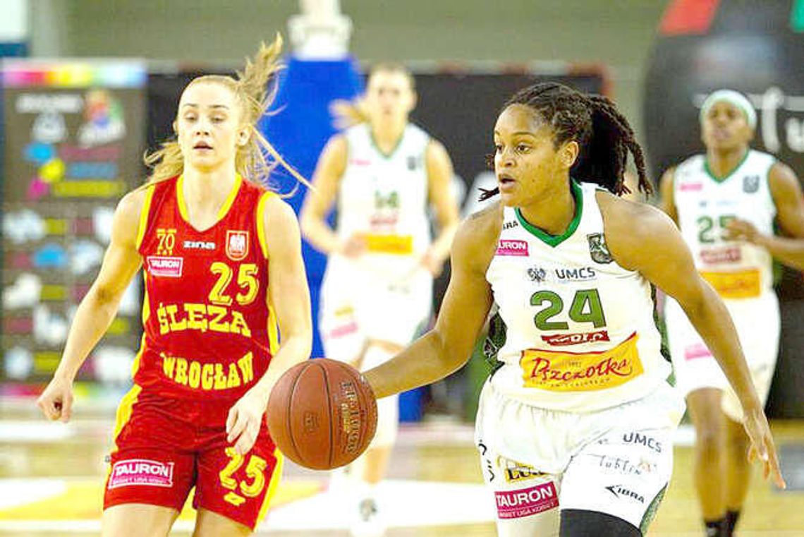 Pszczółka gra w mieście Kopernika