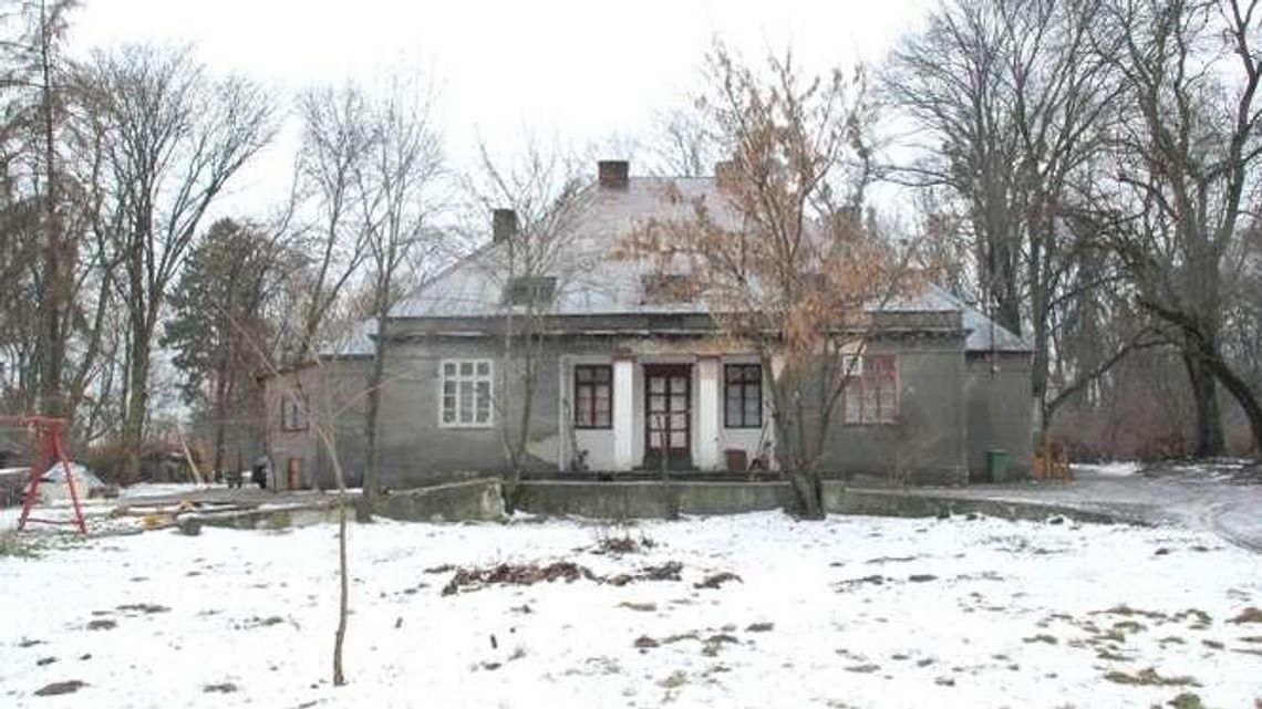 Puchaczów: Będzie remont dworku za pieniądze z Unii Europejskiej