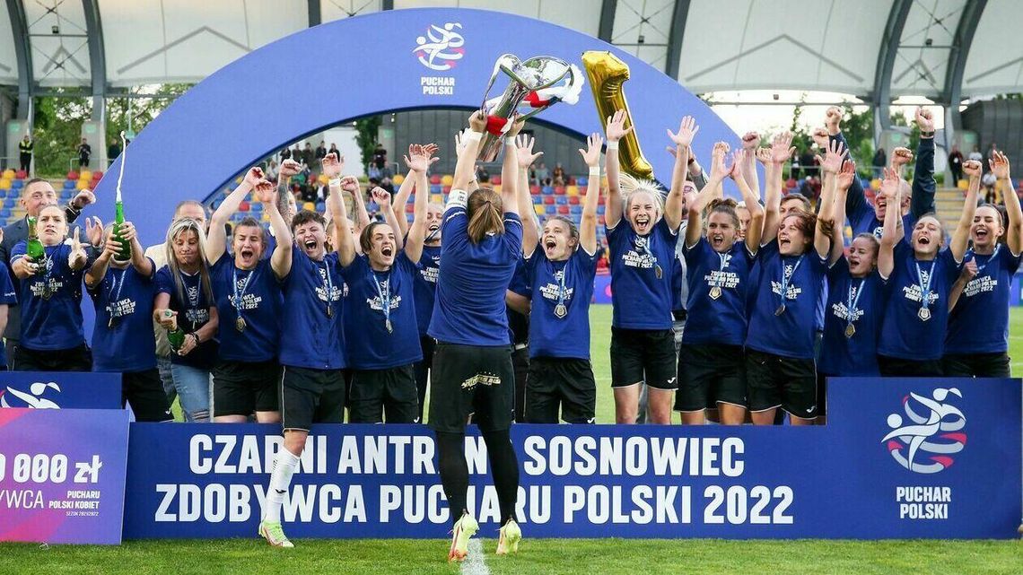 Puchar Polski kobiet: Czarni Antrans Sosnowiec rozbili w Puławach Śląsk Wrocław aż 4:0