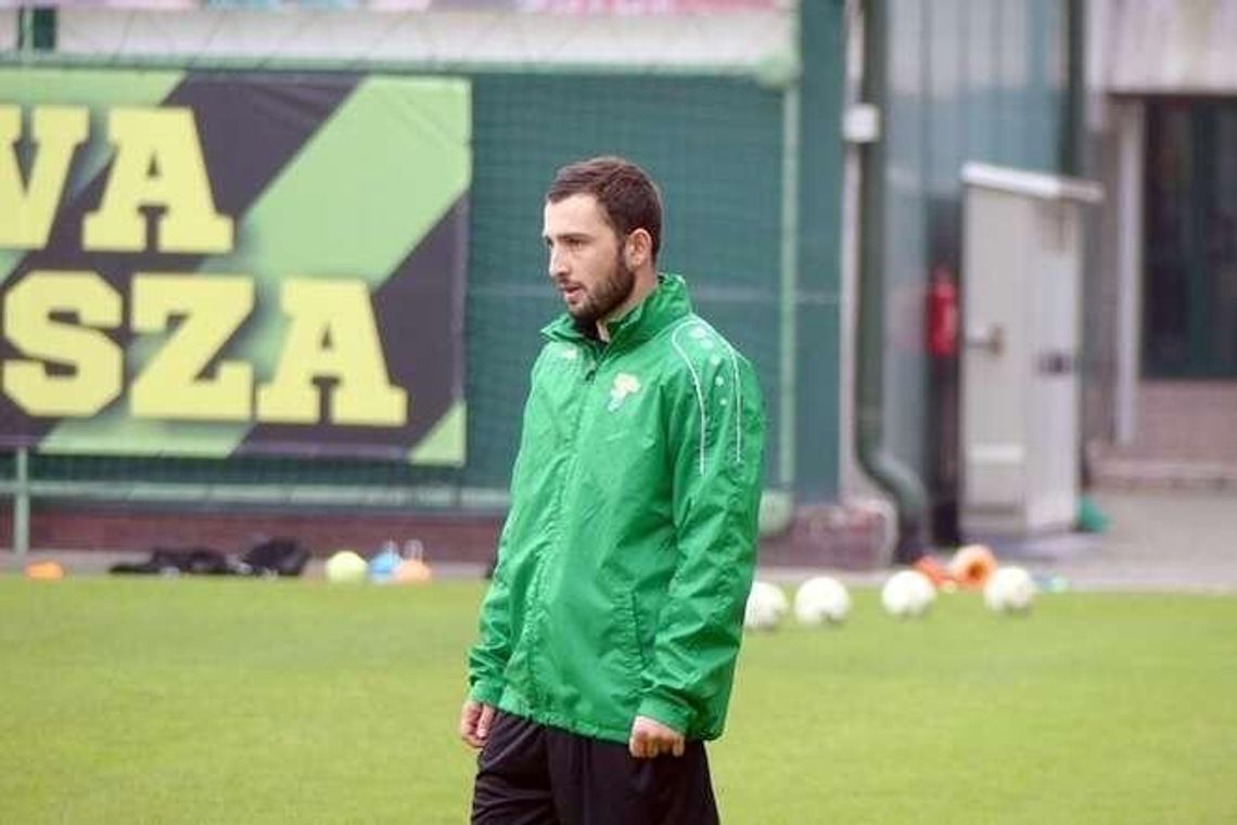 Pucz, piłka i treningi. Rozmowa z nowym piłkarzem Górnika Łęczna