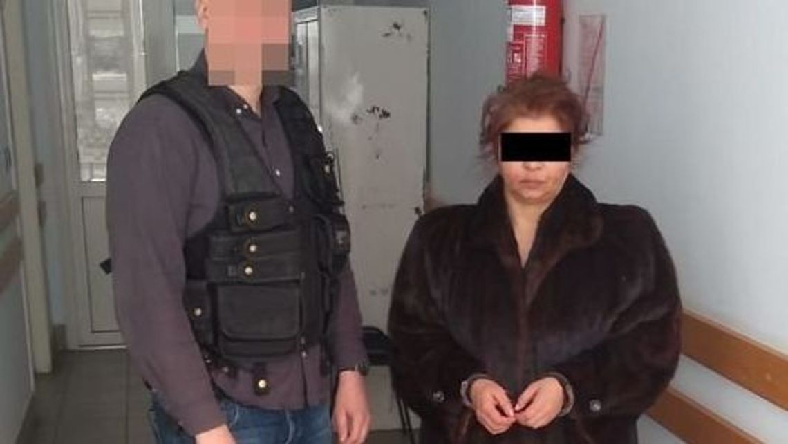 Pukała do drzwi i prosiła o przekazanie wiadomości sąsiadom. Ale chodziło o coś innego