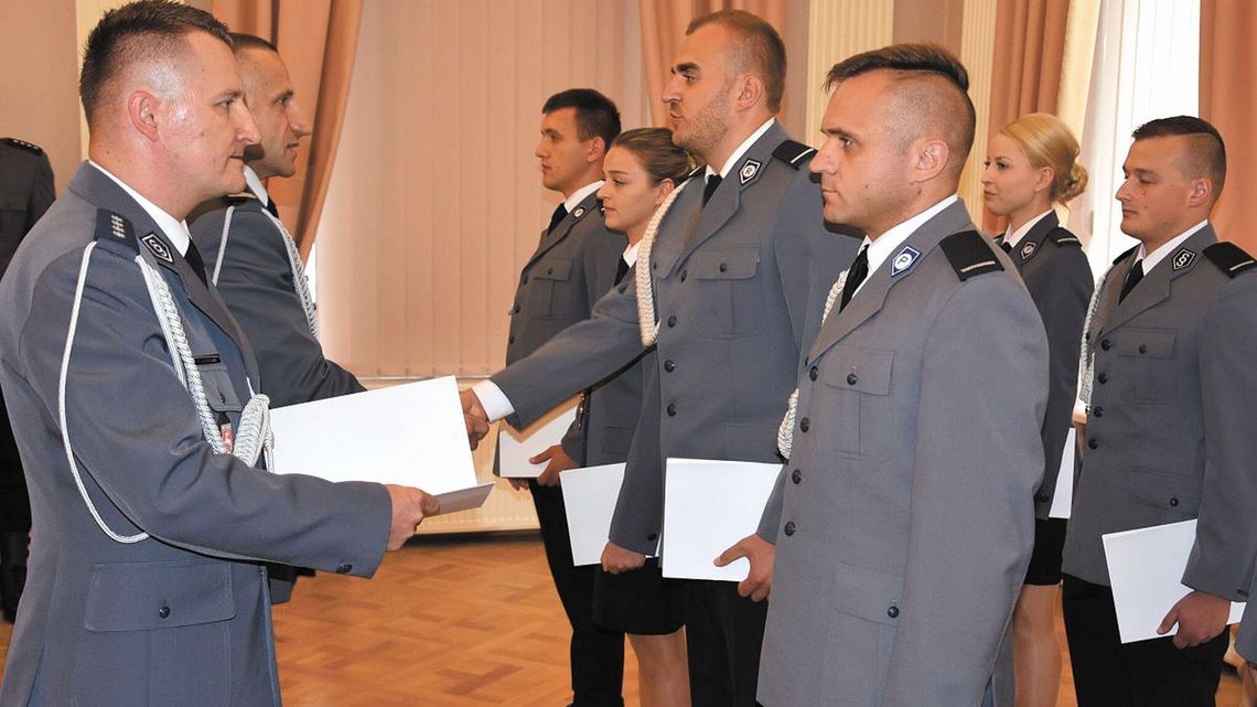 Puławscy policjanci z awansami Puławscy policjanci z awansami