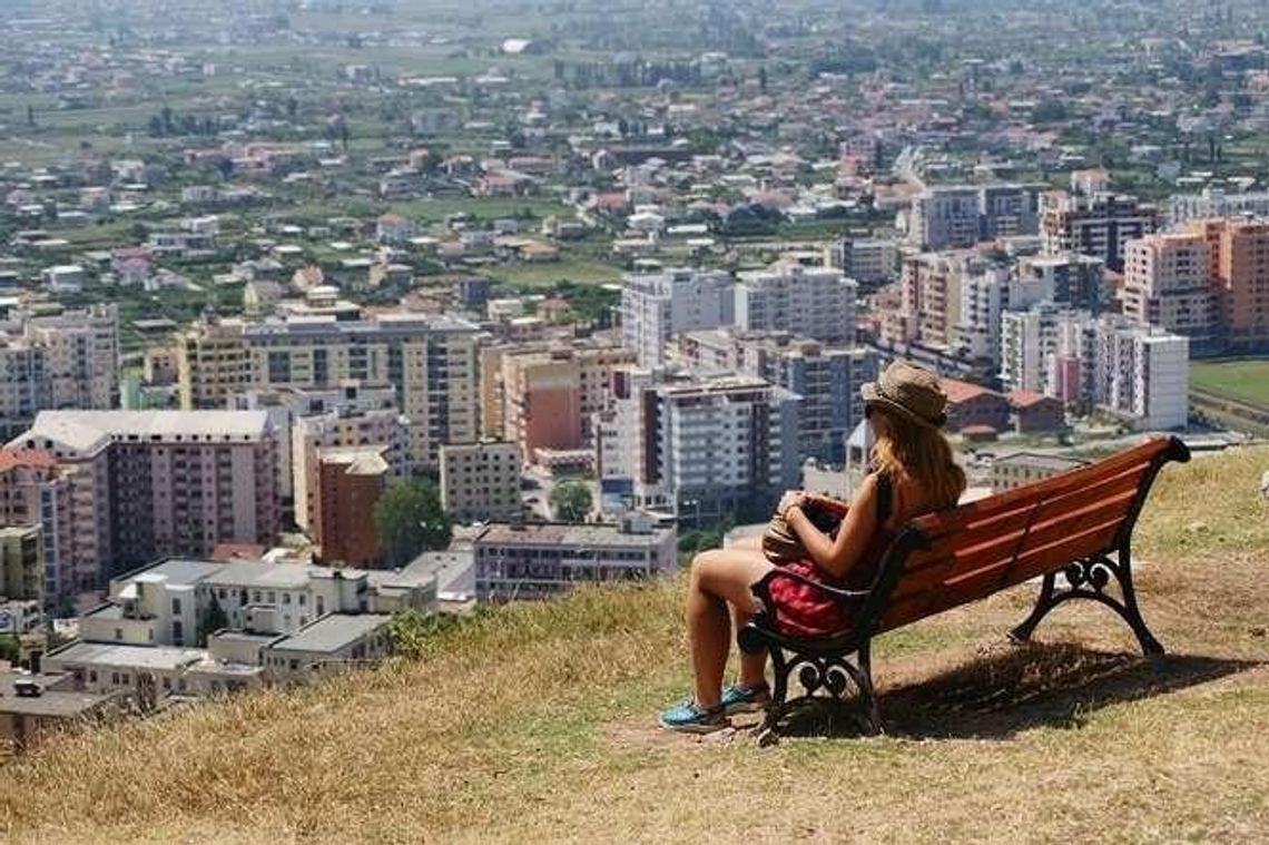 Puławskie Spotkanie Podróżnicze - "Albania - nie tylko bunkry, mercedesy i dziurawe drogi" Puławskie Spotkanie Podróżnicze - "Albania - nie tylko bunkry, mercedesy i dziurawe drogi"