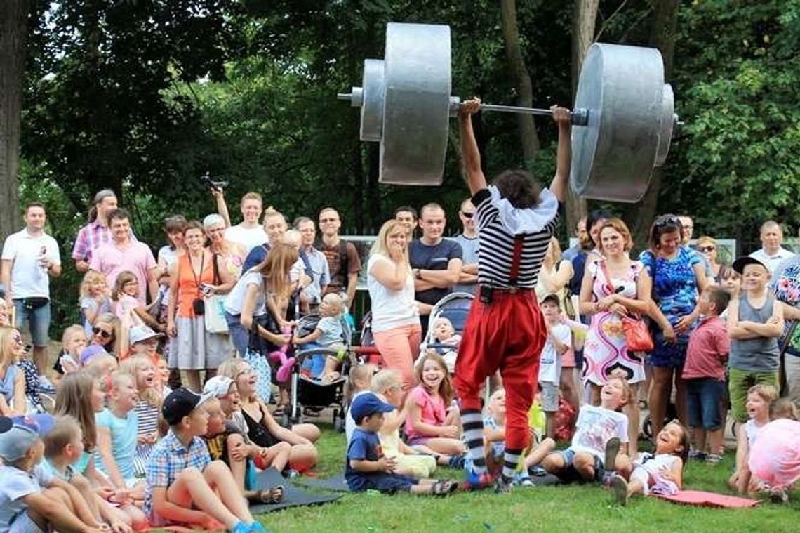 Puławy: 50 lat Biblioteki Miejskiej w Domku Greckim
