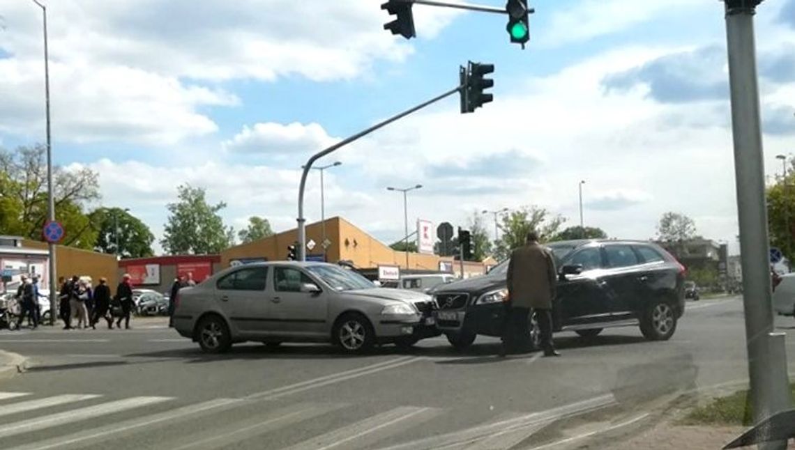 Puławy: Kolejna stłuczka na skrzyżowaniu Lubelskiej z Grabskiego