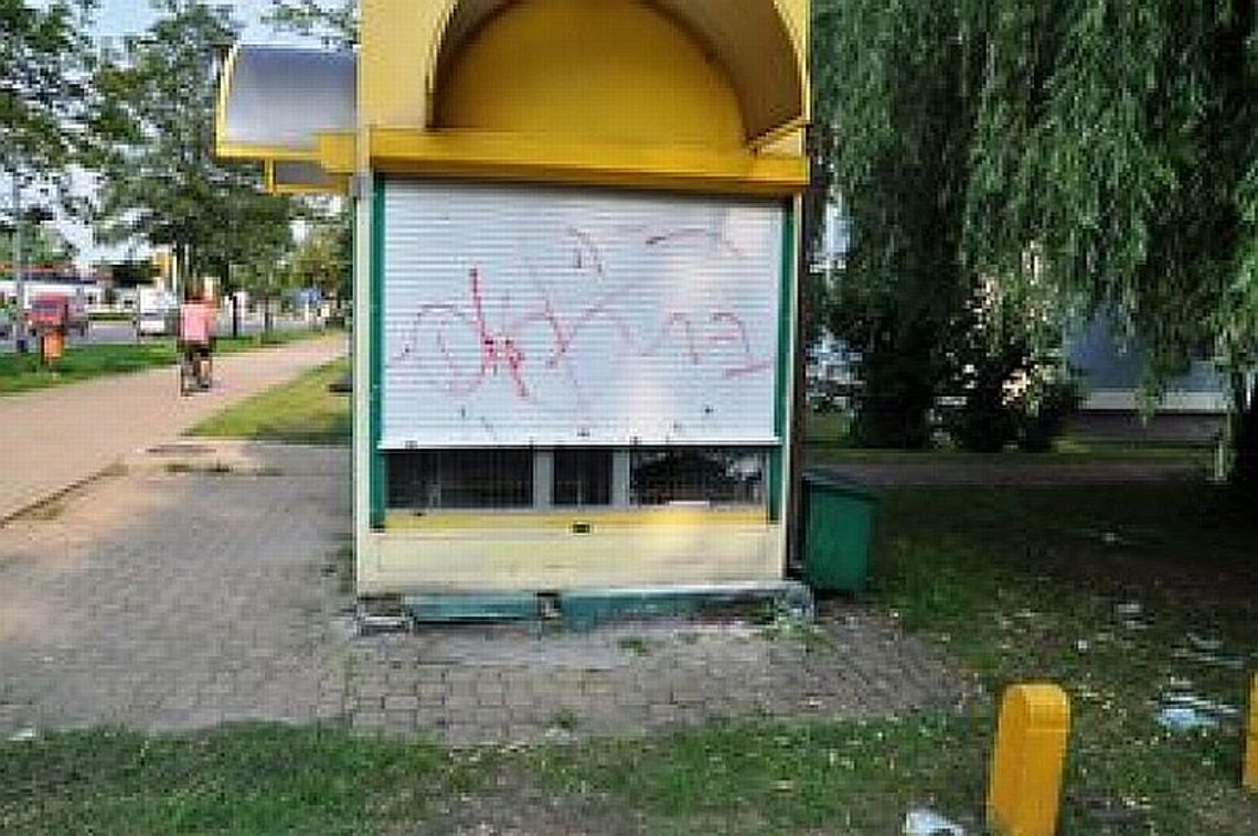 Puławy: Kradli papierosy i rajstopy, staną przed sądem