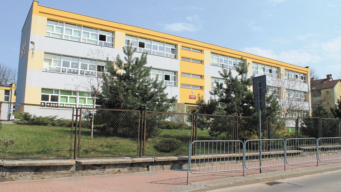 Puławy liczą na pomoc w zakupie laptopów dla uczniów