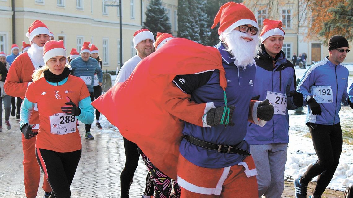 Puławy: Mikołaje biegiem na rzecz schroniska dla bezdomnych