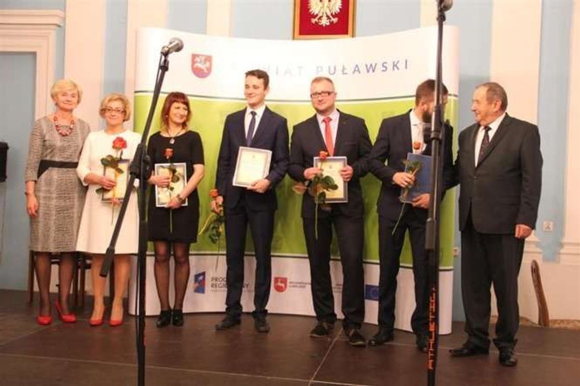 Puławy: Nagrody starosty dla ludzi kultury