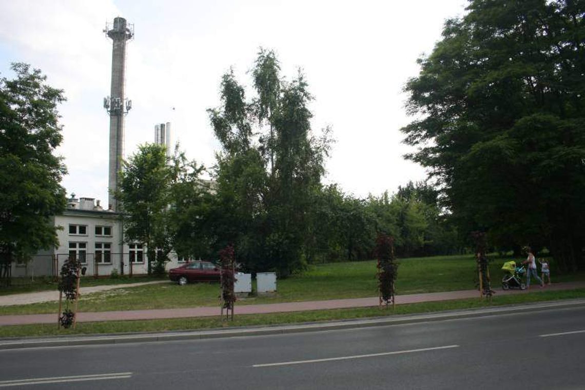 Puławy: Nie udało się sprzedać działek przy szpitalu. Teraz potanieją