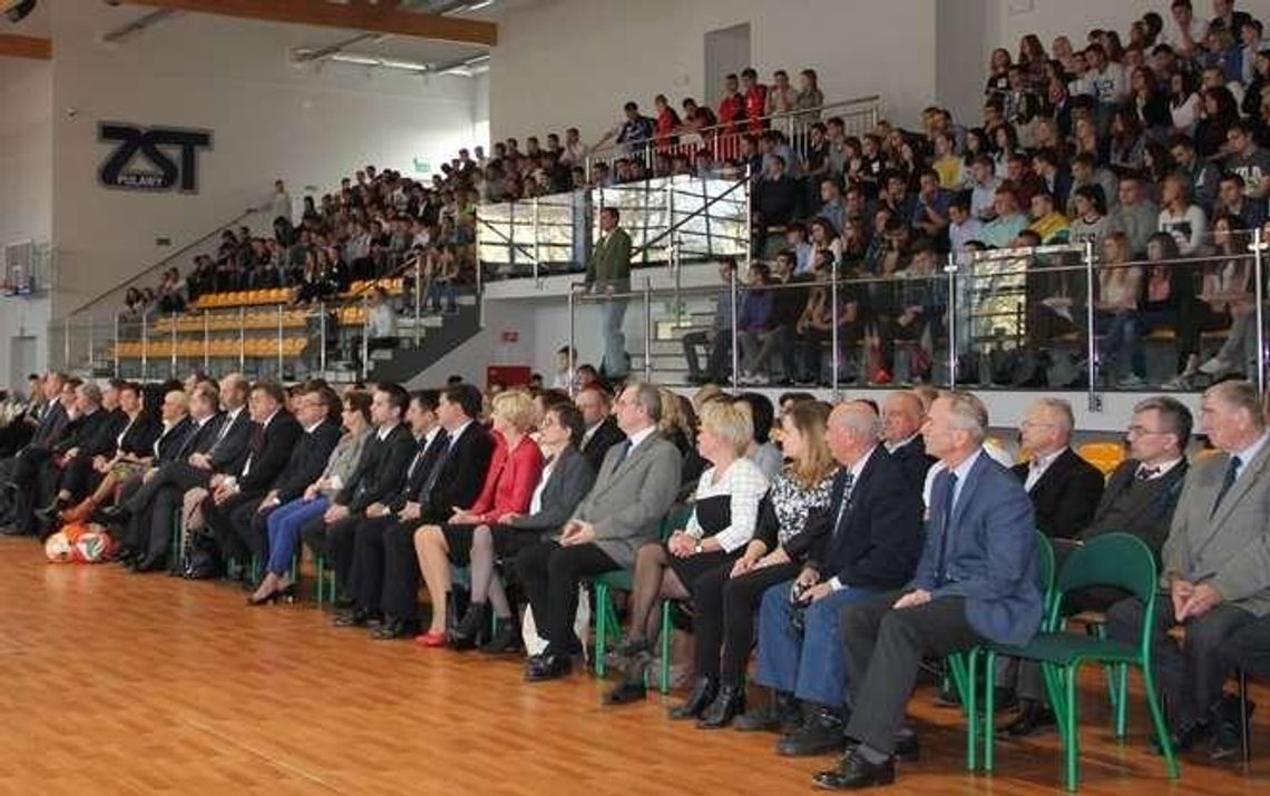 Puławy: Nowa hala sportowa oficjalnie otwarta Puławy: Nowa hala sportowa oficjalnie otwarta