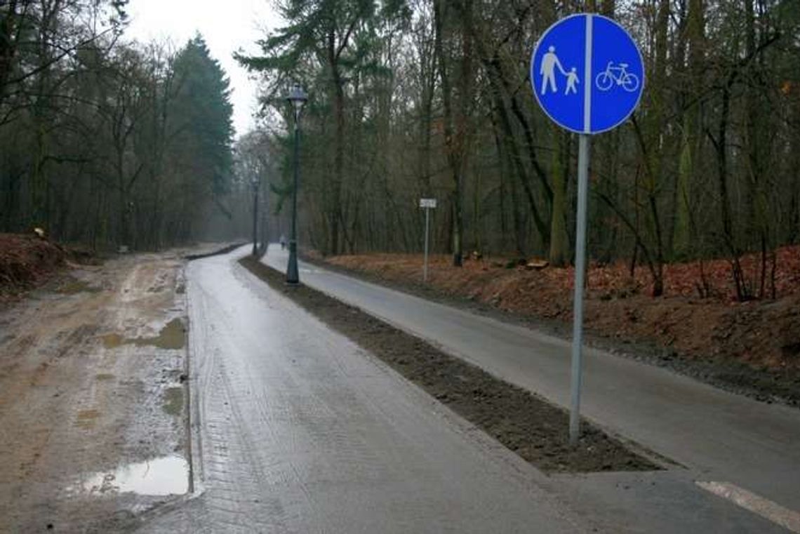 Puławy. Nowa ścieżka rowerowa gotowa. Przez las w stronę Azotów