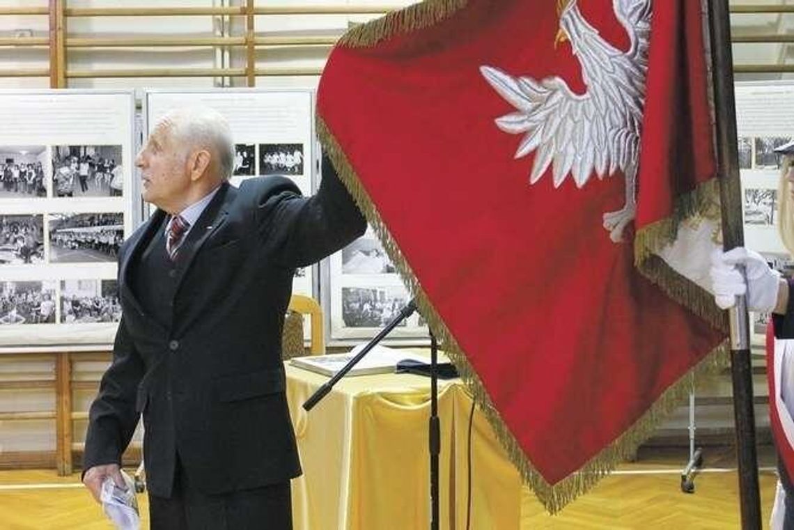 Puławy: Orzeł znika z obrad