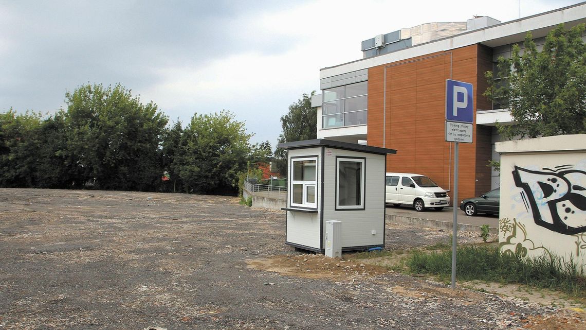 Puławy: Parking zamiast galerii handlowej z multipleksem?