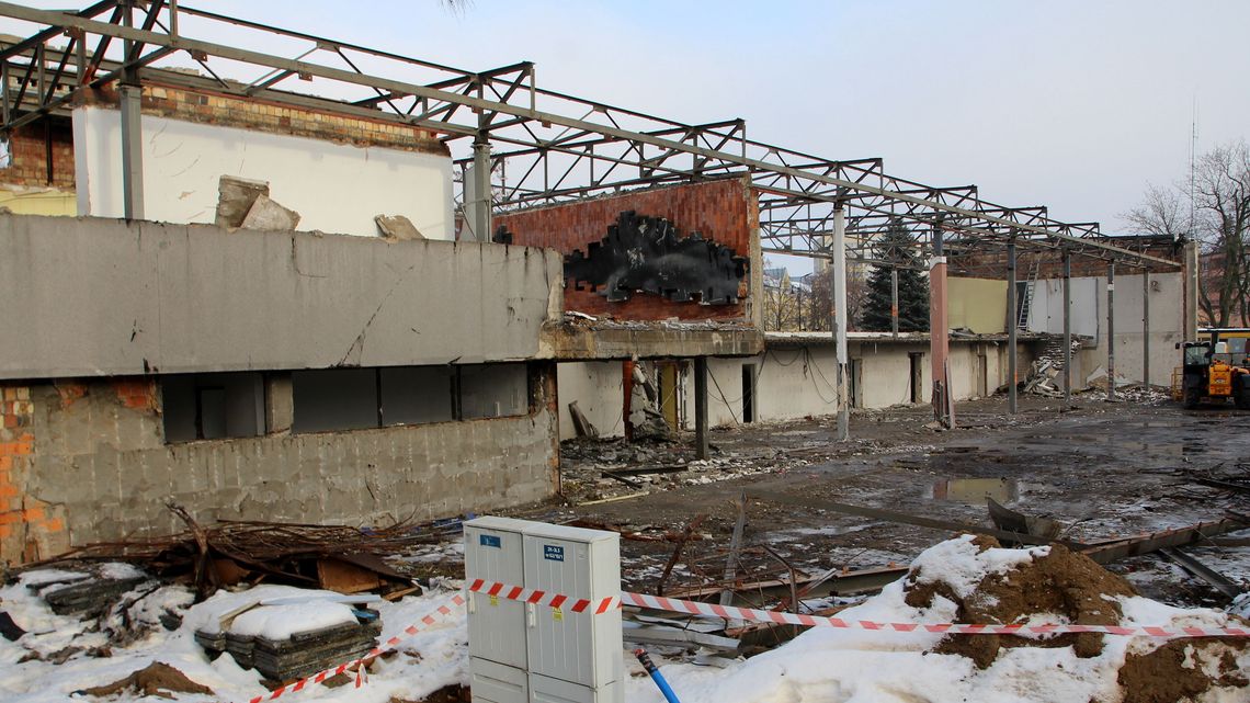 Puławy: Pawilon wystawowy nie zdążył zostać zabytkiem