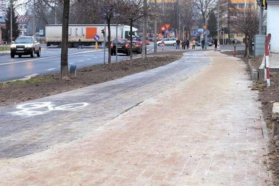 Puławy: Piesi i rowerzyści po równym