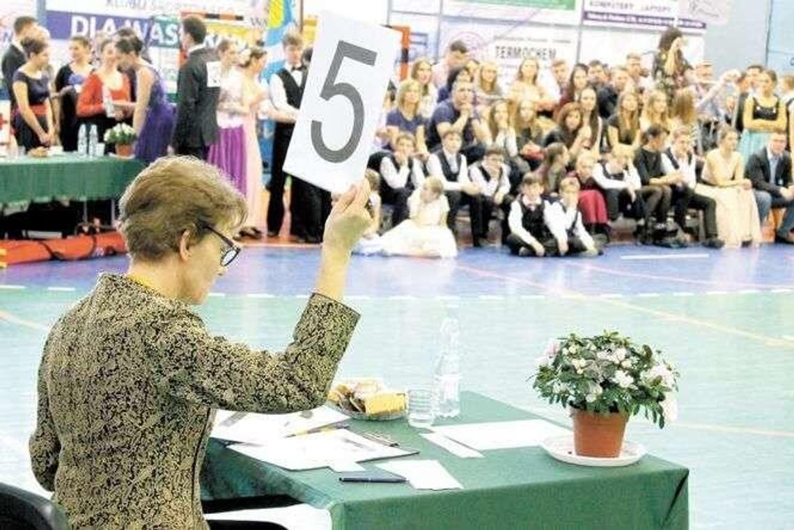 Puławy: Radni chcą większego wsparcia i orkiestry na konkursie tańców