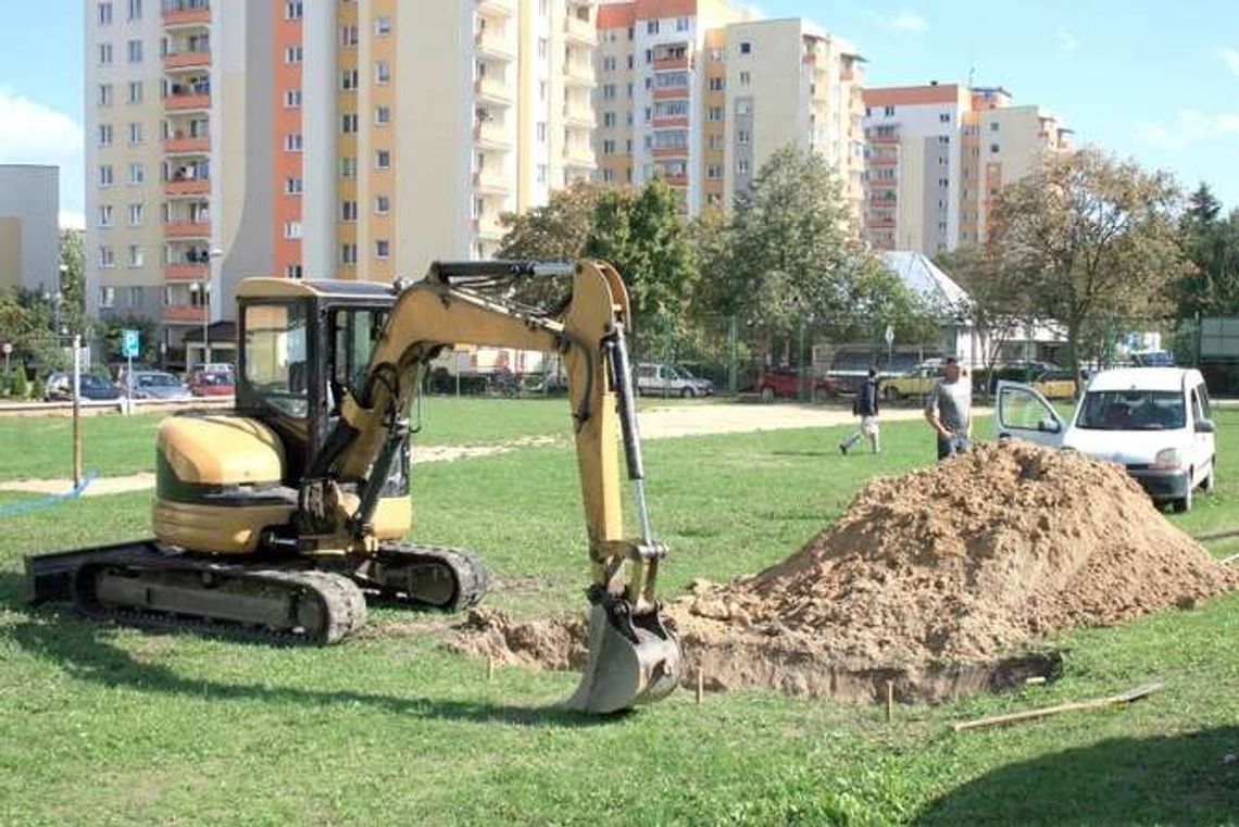 Puławy. Robotnicy już na skwerze