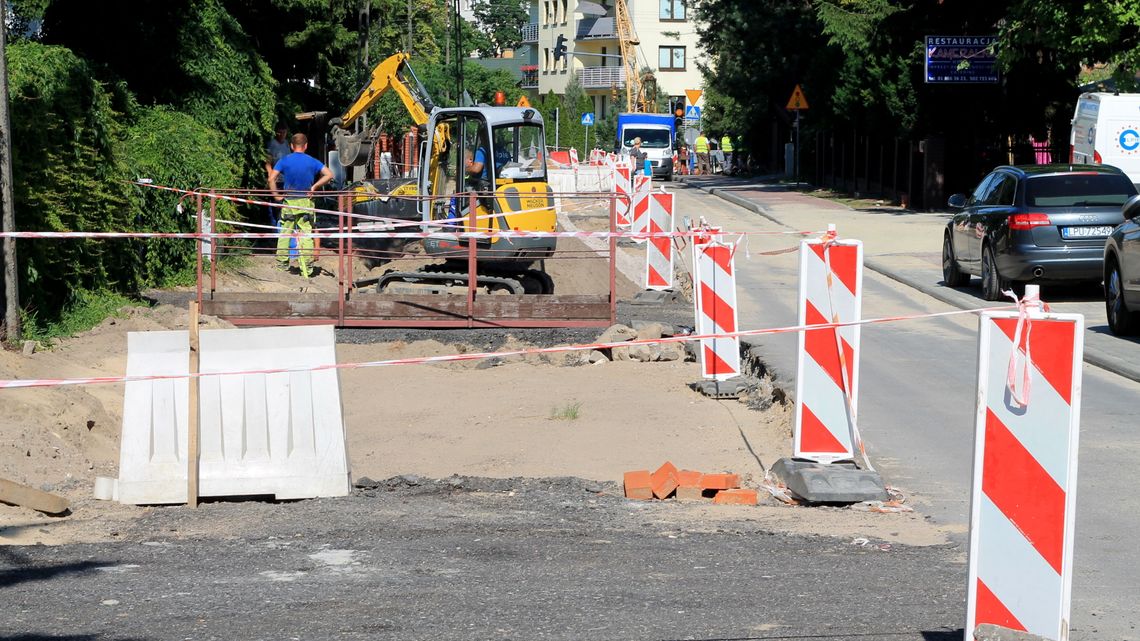 Puławy: Skazani na zimny prysznic przez wymianę sieci