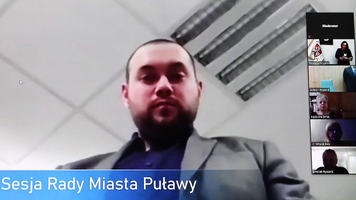 Puławy: Ślubowanie przed laptopem. Rada miasta już w komplecie