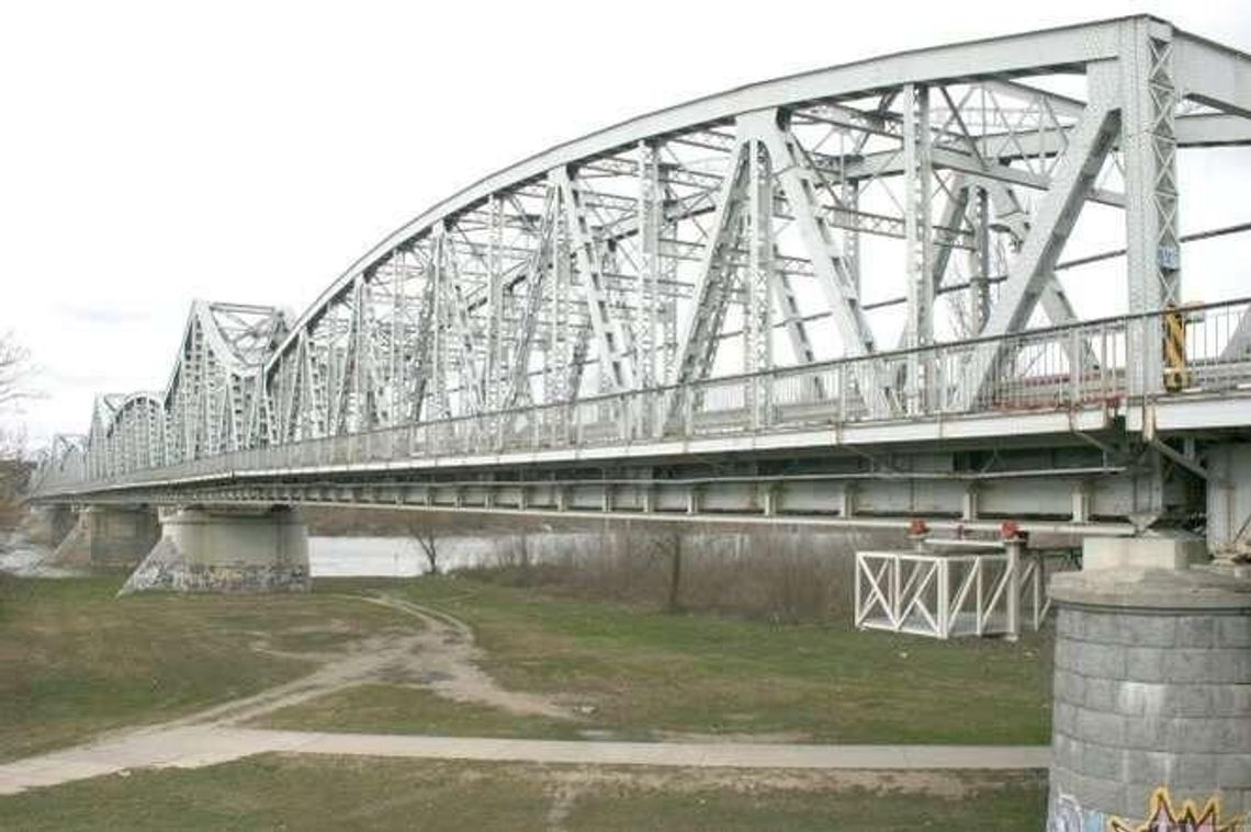 Puławy: Stary most na Wiśle doczeka się remontu