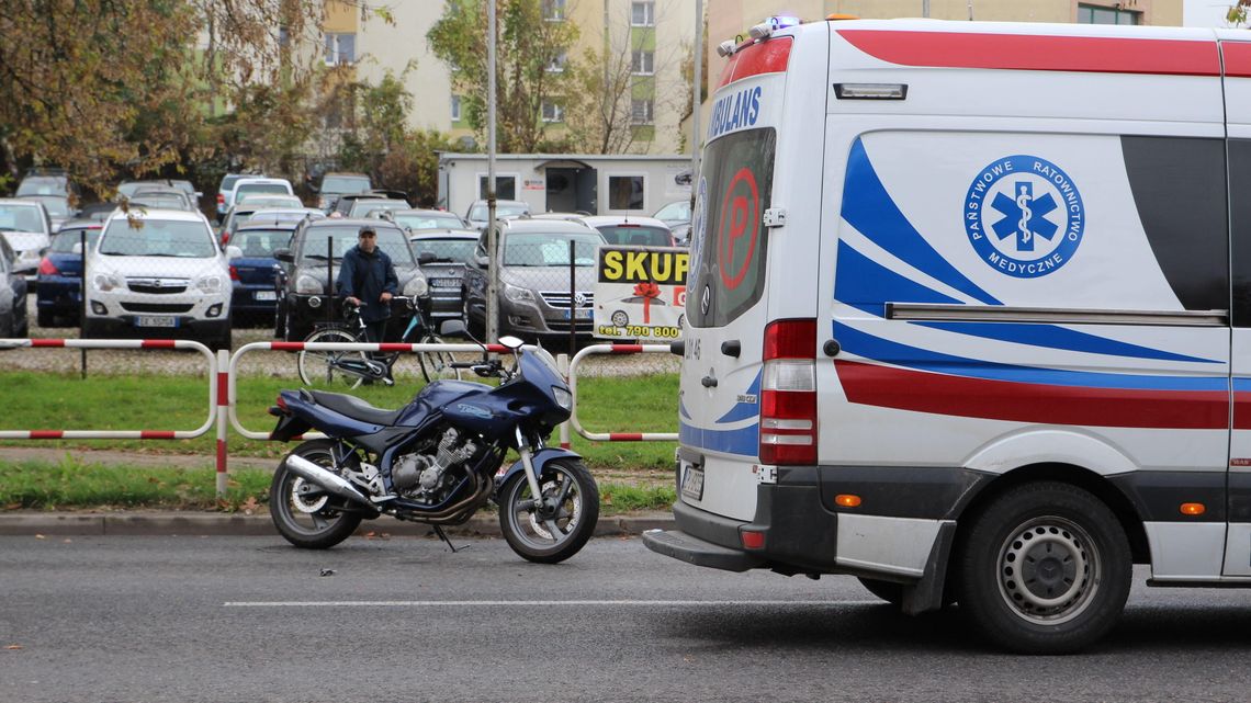 Puławy: Stłuczka na ul. Lubelskiej. Motocyklista zabrany do szpitala