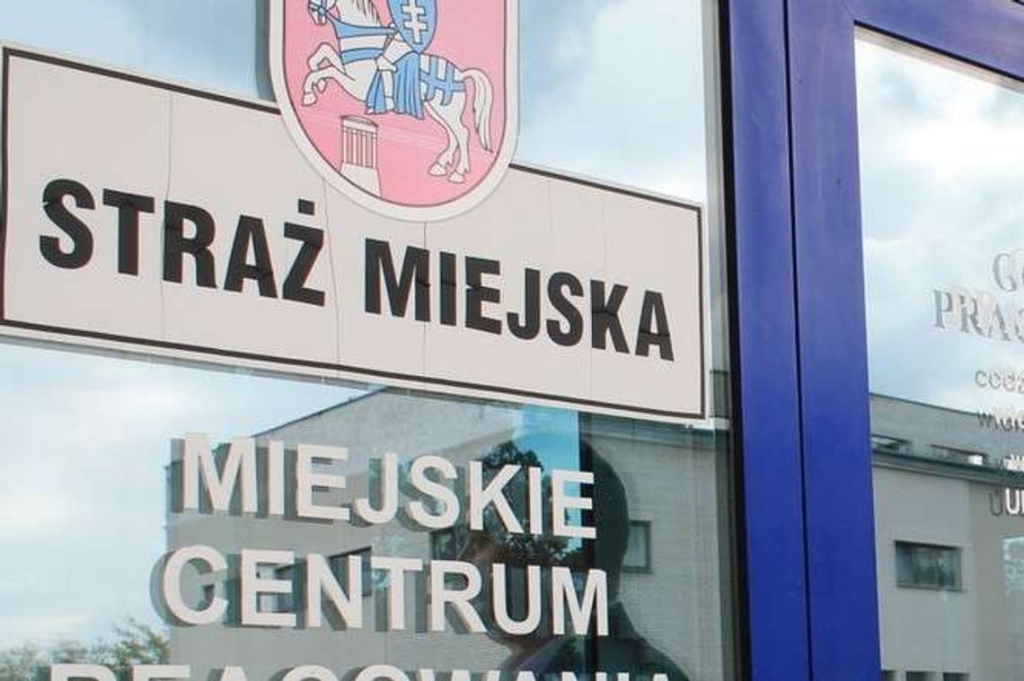 Puławy: Strażnicy miejscy pomogą odpalić samochód