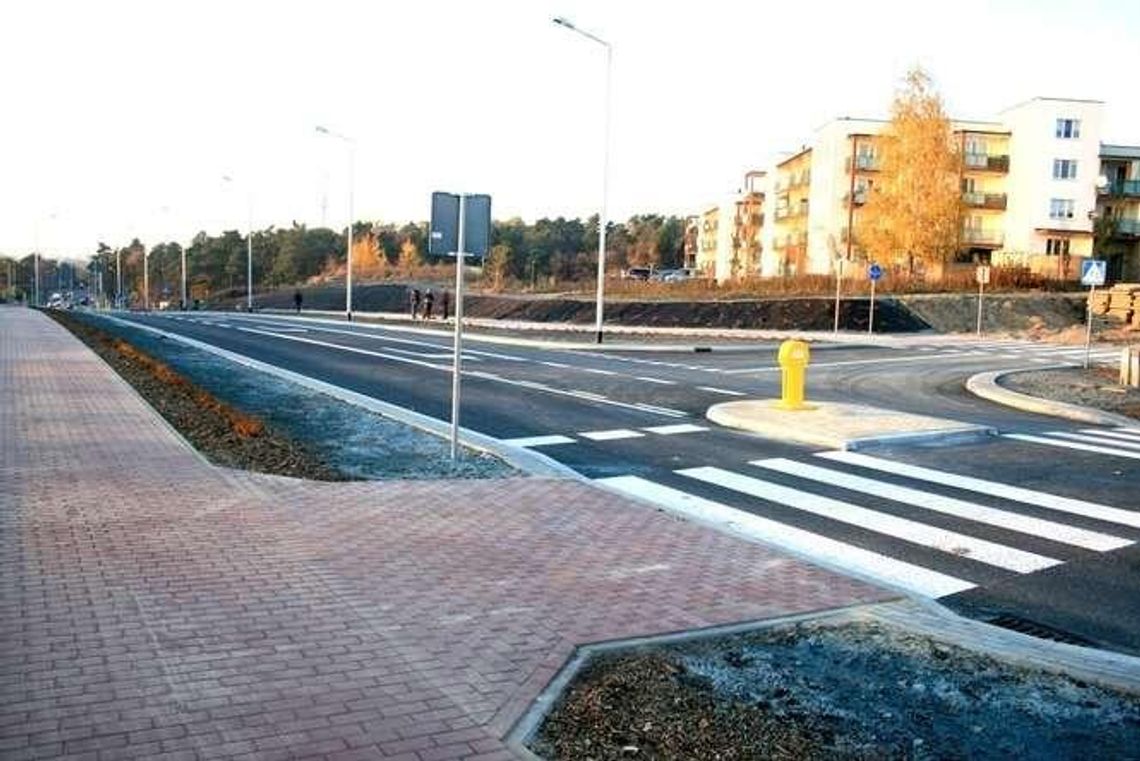 Puławy: Ulica Ceglana już skończona. Nowa droga czeka na odbiór Puławy: Ulica Ceglana już skończona. Nowa droga czeka na odbiór