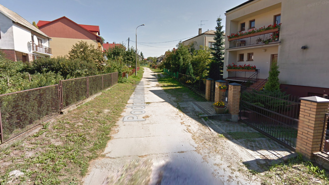 Puławy: Ulica Konrada czeka na brukowanie i nowe oświetlenie