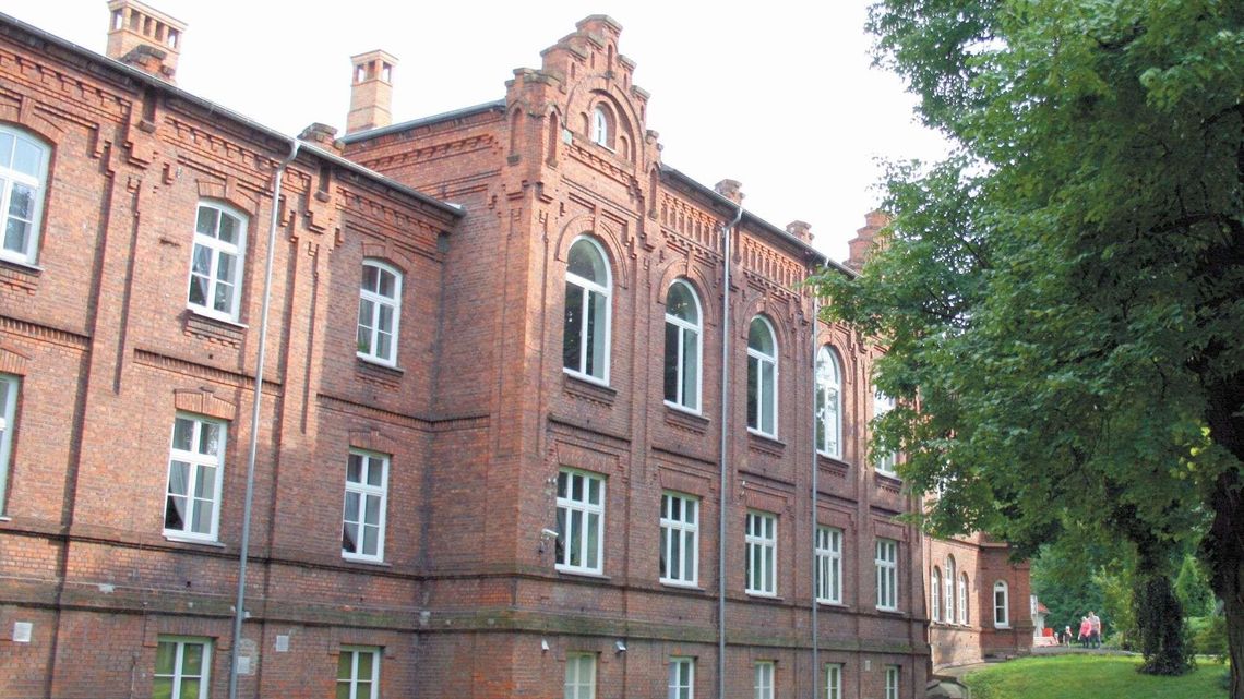 Puławy: Więcej zieleni wokół starostwa powiatowego Puławy: Więcej zieleni wokół starostwa powiatowego