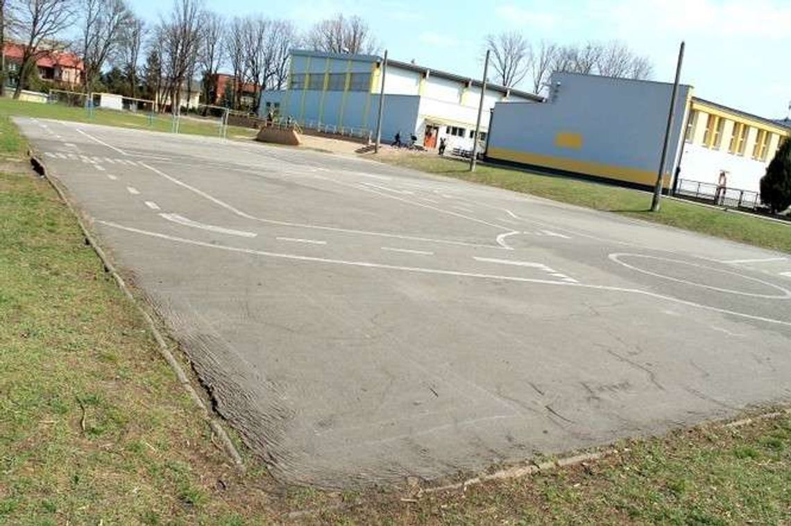 Puławy: Wkrótce wejdą tu robotnicy, powstaną nowe boiska