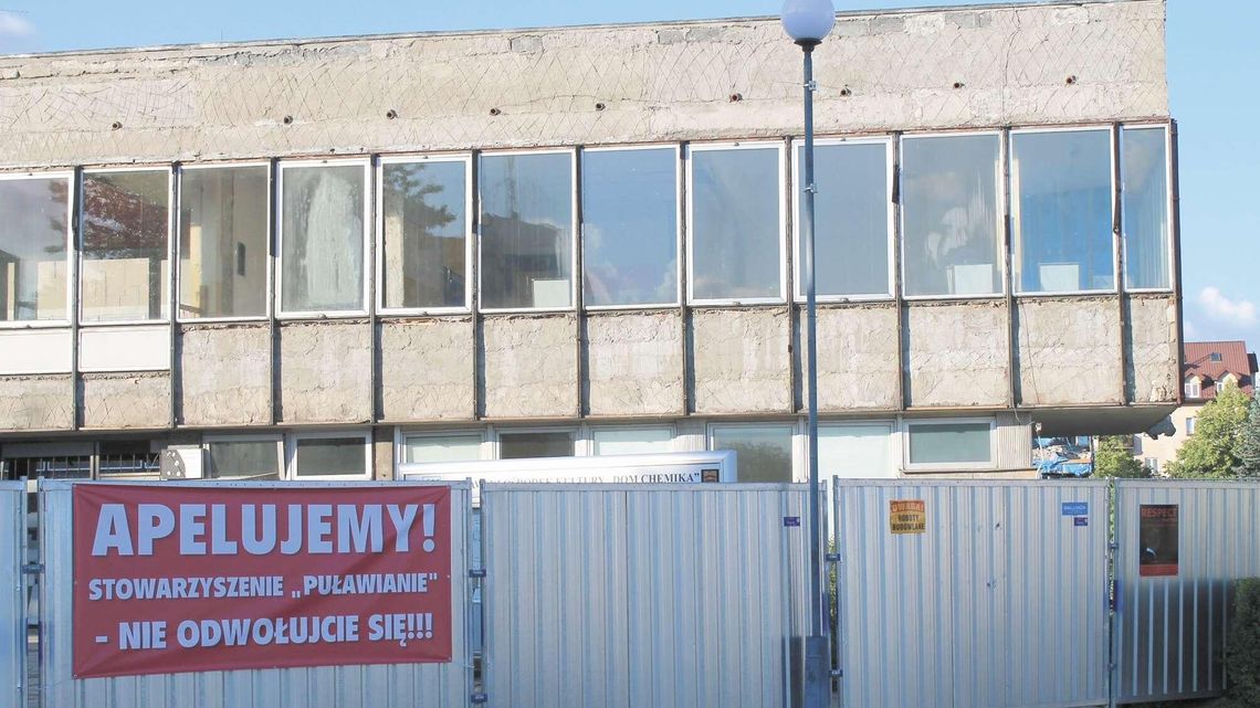 Puławy: Wznowią przebudowę Domu Chemika