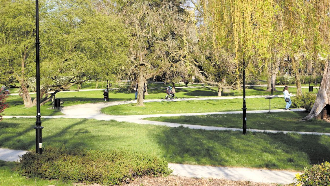 Puławy: Zamiast szutru będzie beton na Skwerze Niepodległości