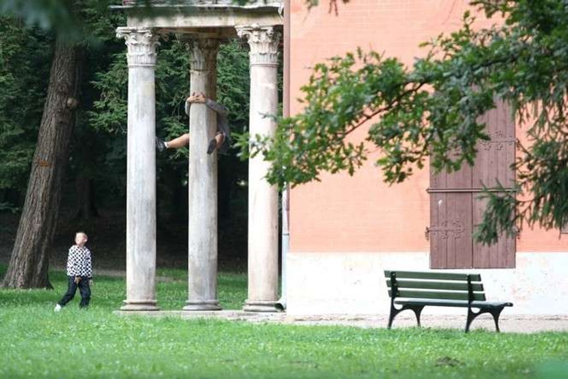 Puławy: Zamknijmy Park Czartoryskich, ale przed wandalami