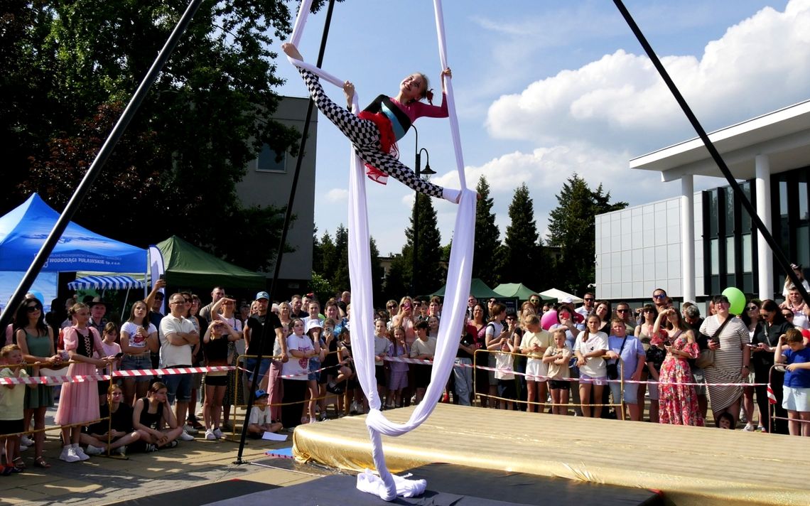 Puławy zapraszają na Dzień Dziecka. Kuglarze, roboty i koncert Puławy zapraszają na Dzień Dziecka. Kuglarze, roboty i koncert