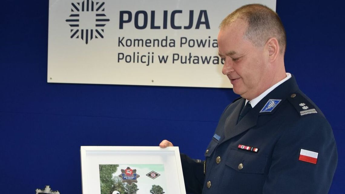 Puławy. Zastępca komendanta policji żegna się z mundurem
