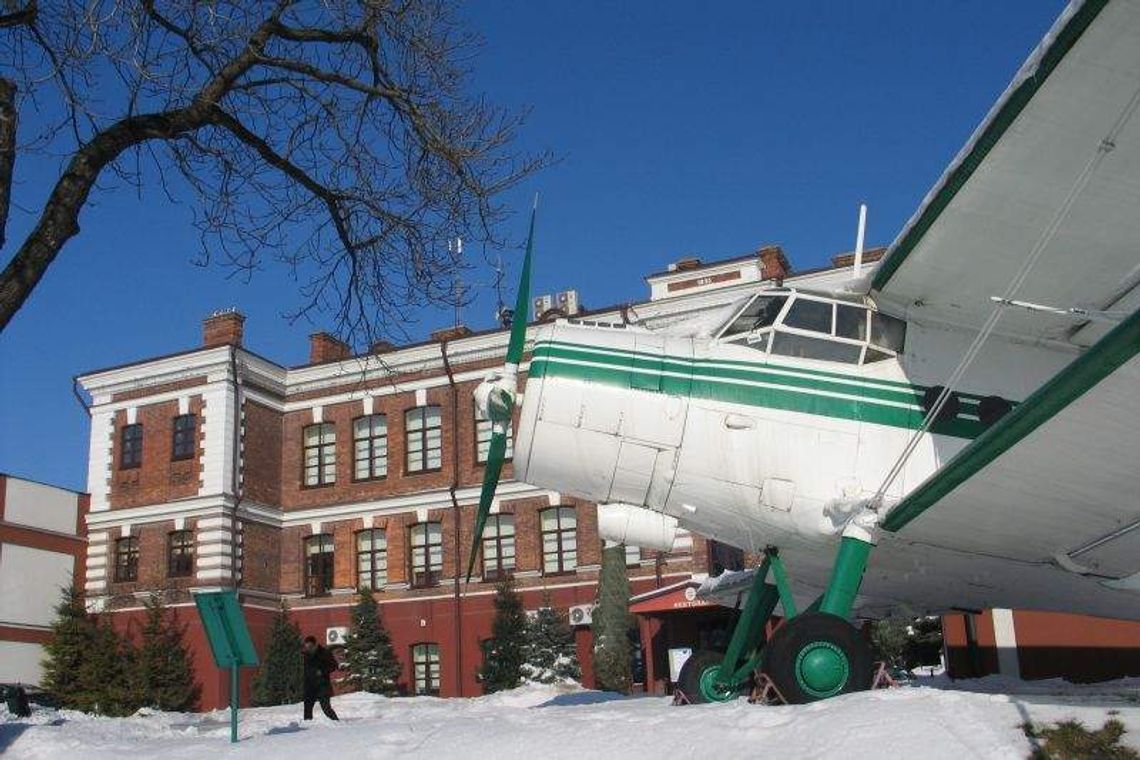 PWSZ w Chełmie chce zbudować pas startowy PWSZ w Chełmie chce zbudować pas startowy