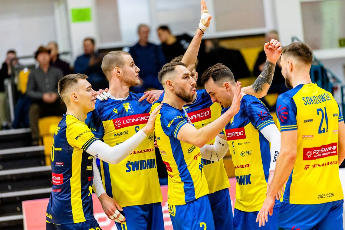 PZL Leonardo Avia Świdnik wygrała w Spale PZL Leonardo Avia Świdnik wygrała w Spale