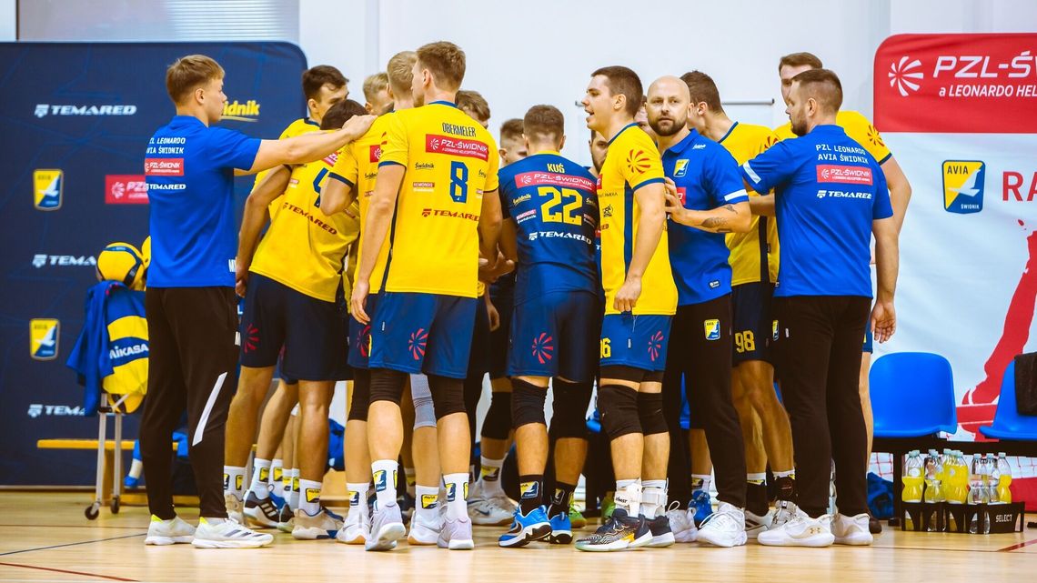 PZL Leonardo Avia Świdnik zwycięska po kolejnej pięciosetowej potyczce PZL Leonardo Avia Świdnik zwycięska po kolejnej pięciosetowej potyczce