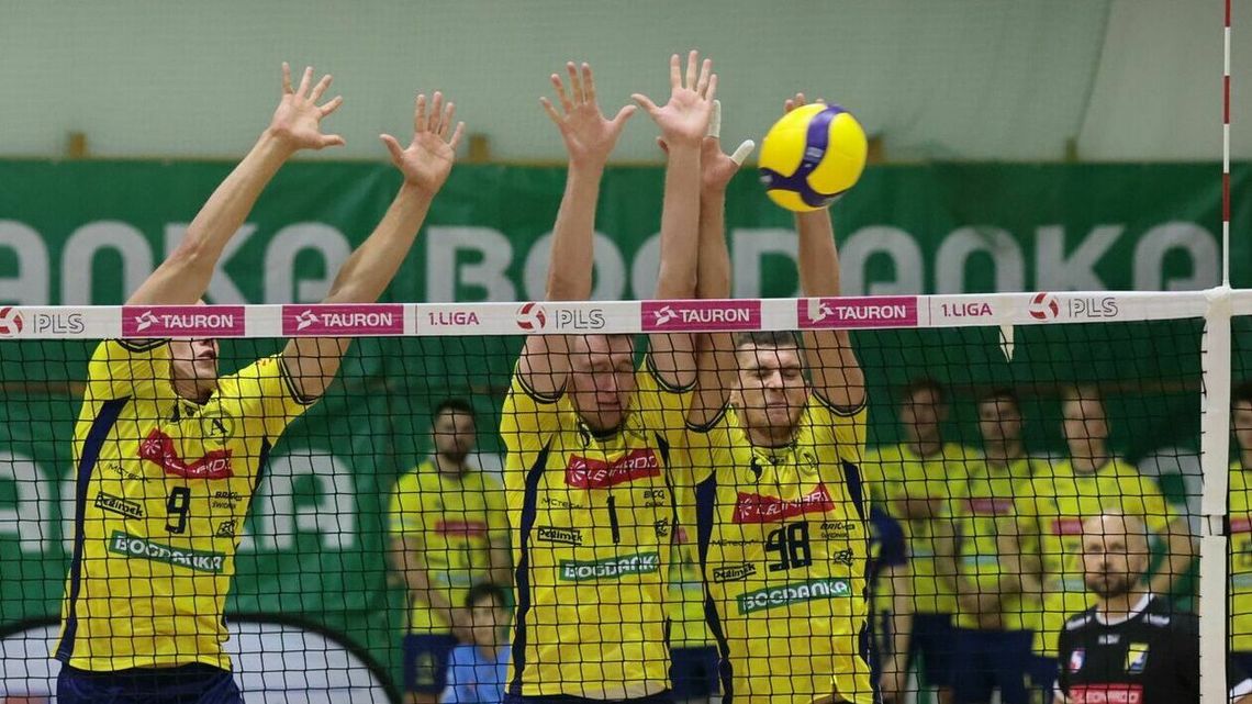 PZL Leonardo Avia wygrała XIX Memoriał Tragicznie Zmarłych Siatkarzy świdnickiego klubu