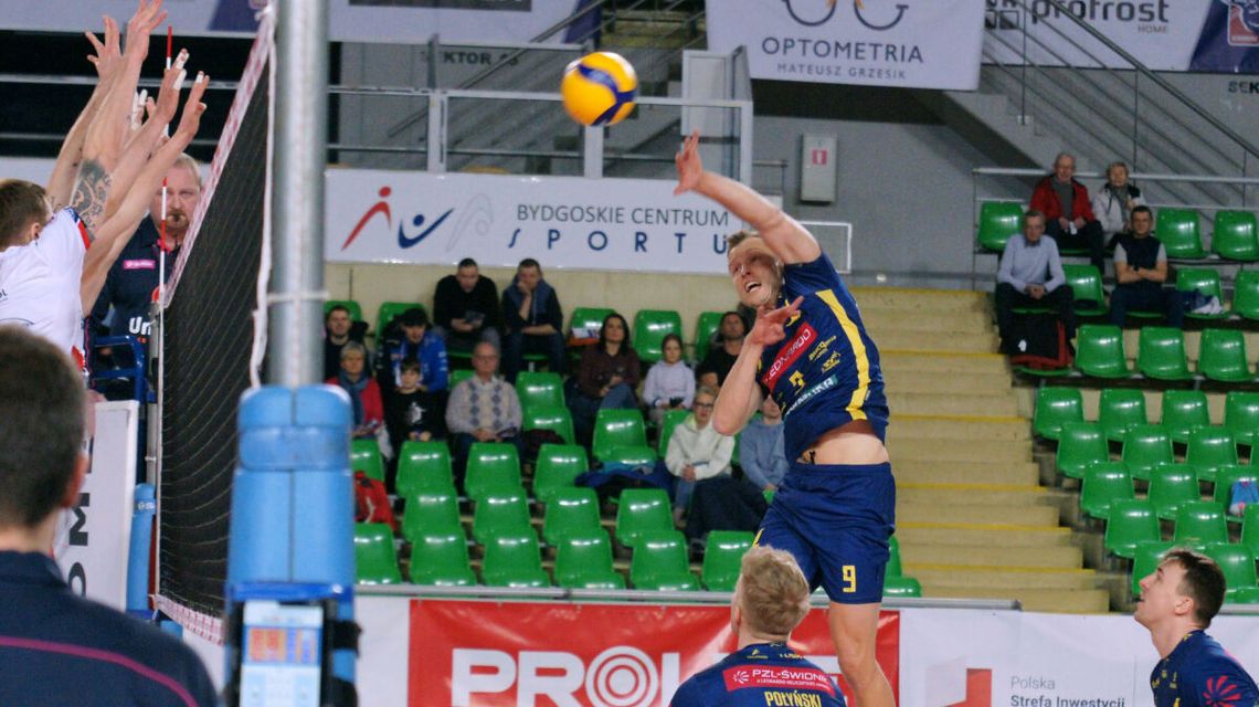 PZL Leonardo Avia wypadła z czwórki, Bogdanka Arka zaskoczona w Jaworznie PZL Leonardo Avia wypadła z czwórki, Bogdanka Arka zaskoczona w Jaworznie