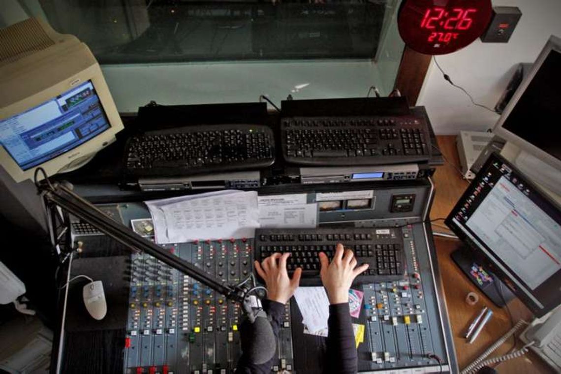 Radio Centrum zmienia format. Gra też hip-hop i pop Radio Centrum zmienia format. Gra też hip-hop i pop