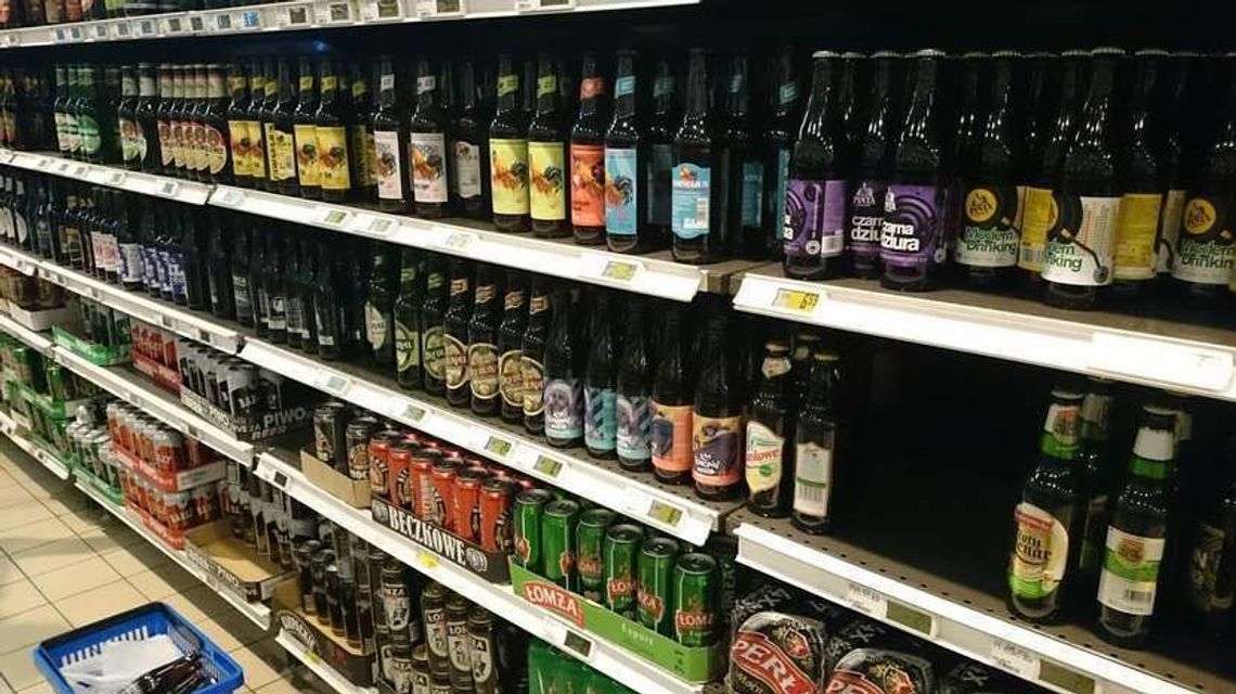 Radni chcą zniesienia nocnej prohibicji na alkohol. "Wiele osób prosiło nas o powrót do normalności"