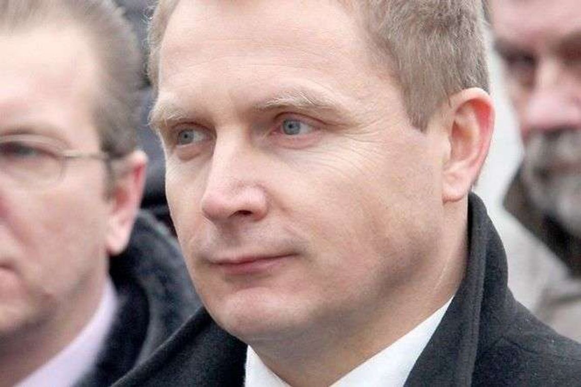 Radni PiS chcą odwołania Henryka Smolarza. "Utracił moralne prawo sprawowania funkcji publicznych" Radni PiS chcą odwołania Henryka Smolarza. "Utracił moralne prawo sprawowania funkcji publicznych"
