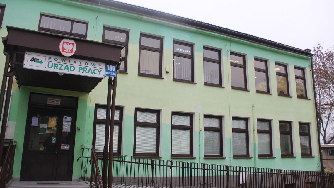 Radni PiS chcą sprzedać urząd pracy. Ostre komentarze na sesji