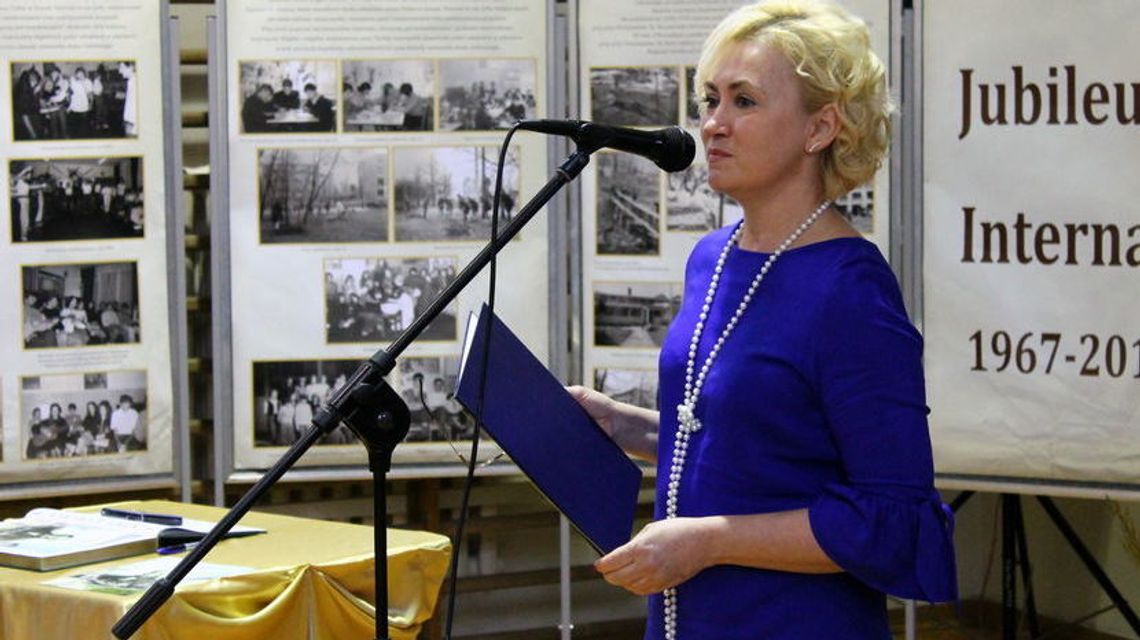 Radni powiatowi: Skarga na dyrektor I LO w Puławach zasadna. "Te zarzuty są dla mnie bolesne"