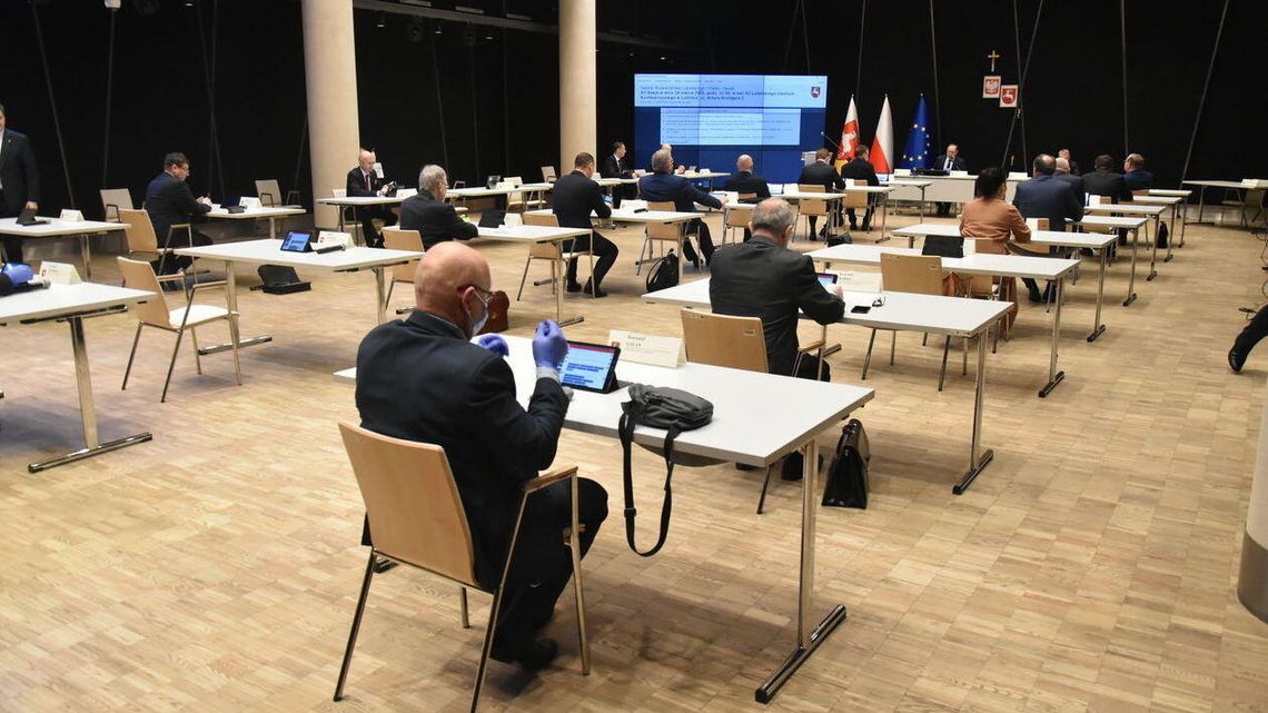 Radni sejmiku z PiS chcą odrzucić skargę Rzecznika Praw Obywatelskich. "Nasza uchwała jest odpowiedzią na kartę LGBT+"