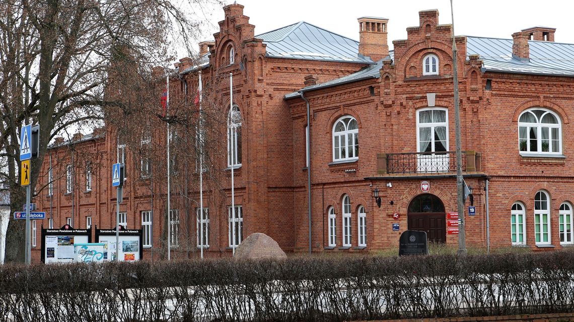 Radny już w zarządzie. Opozycja o nieczystej grze