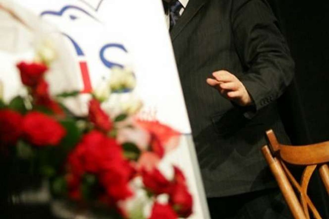 Radny PiS rzuca legitymację. 'Obrażano mnie i moją rodzinę'