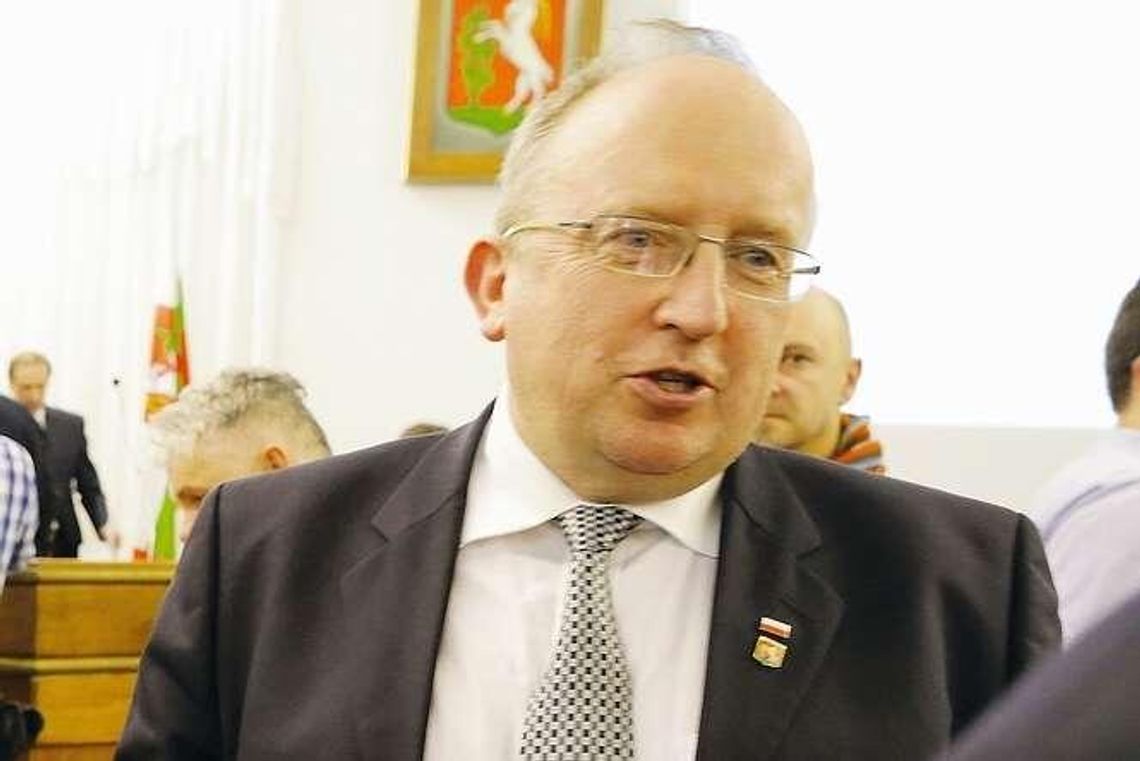 Radny PiS szukał pracy w rządowej agencji. Znalazł?